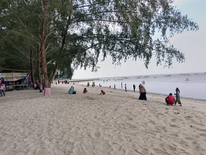 5 Destinasi Wisata Pantai Paling Hits di Serdang Bedagai