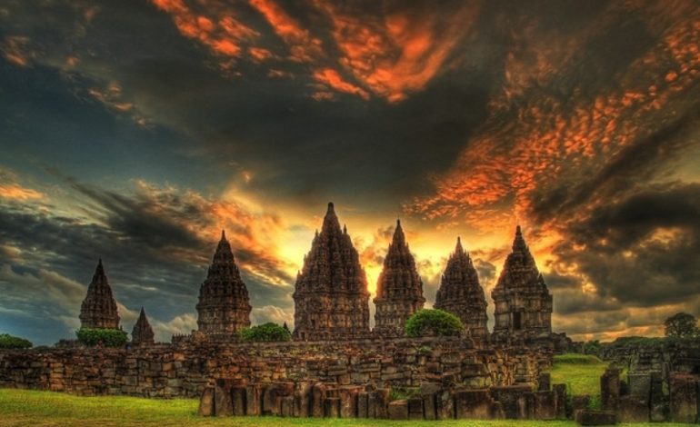 5 Destinasi Wisata Candi di Yogyakarta Paling Populer